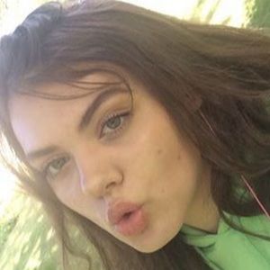 Meet your Posher, Cecelia